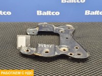 Кронштейн переднего бампера левый